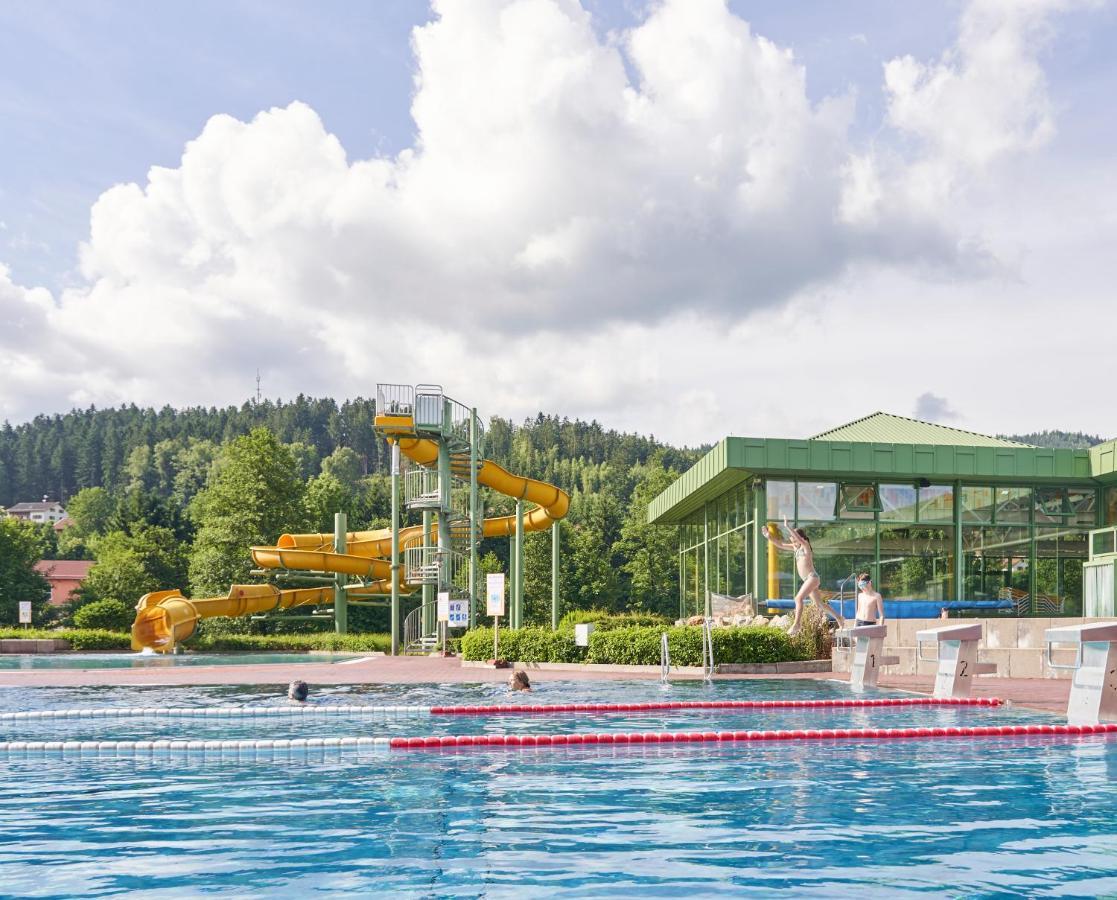 Wander Und Aktiv Hotel Roesslwirt Lam Exterior photo