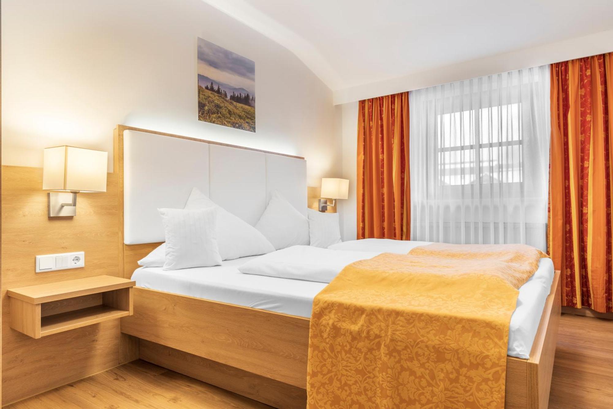 Wander Und Aktiv Hotel Roesslwirt Lam Exterior photo